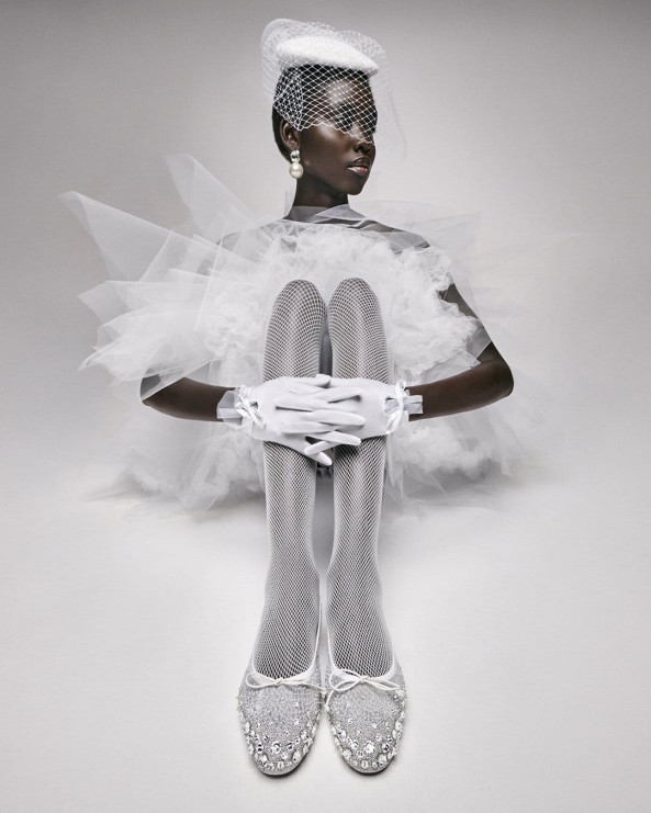 Nouvelle collection mariage Christian Louboutin Bridal 2025/photo. tapis. Communiqués de presse de Christian Louboutin