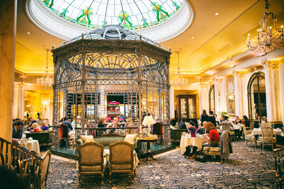 Hotel The Savoy, Londyn / Unsplash, Christian Lendl