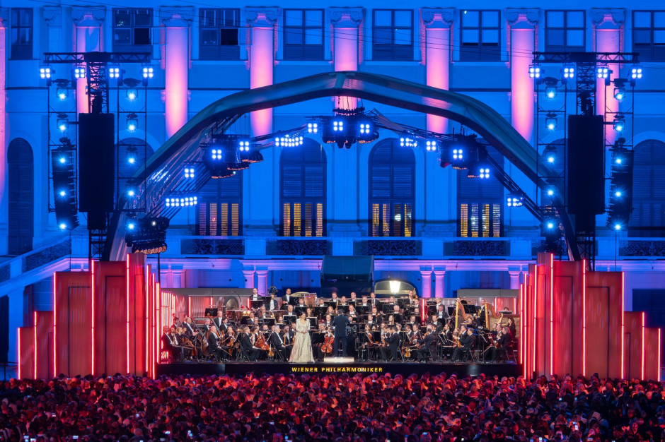 Concerto notturno estivo dell'Orchestra Filarmonica di Vienna 2025 nei giardini di Schönbrunn/ foto © Niklas Schnaubelt