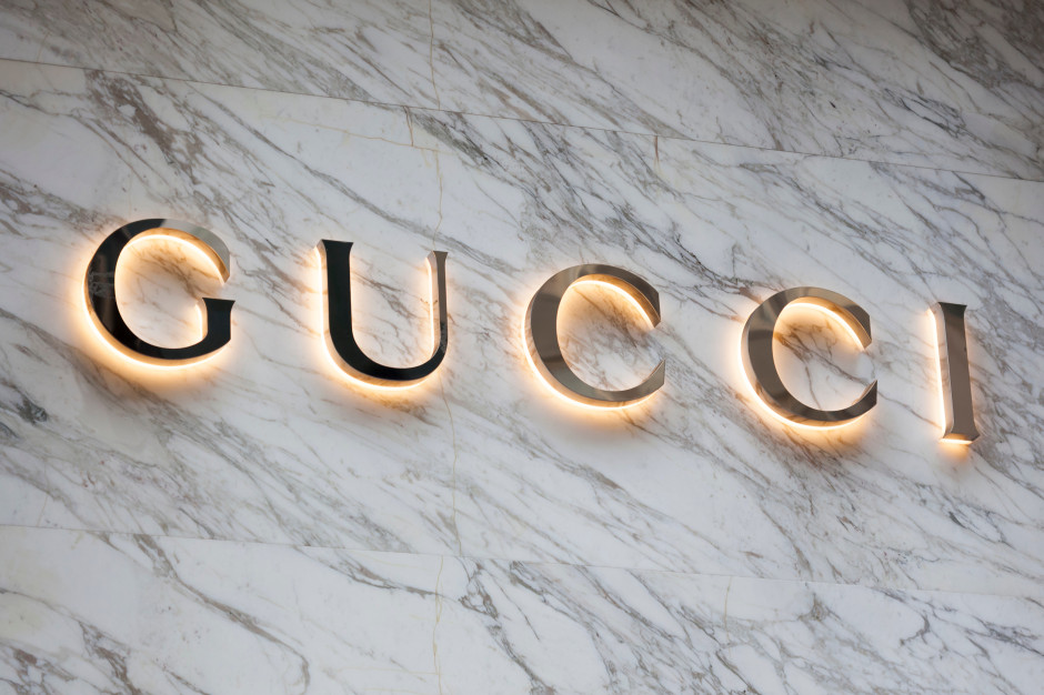 Cichy wróg LVMH sprzedaje kawałek Fifth Avenue. Rok temu kupił go za prawie miliard dolarów