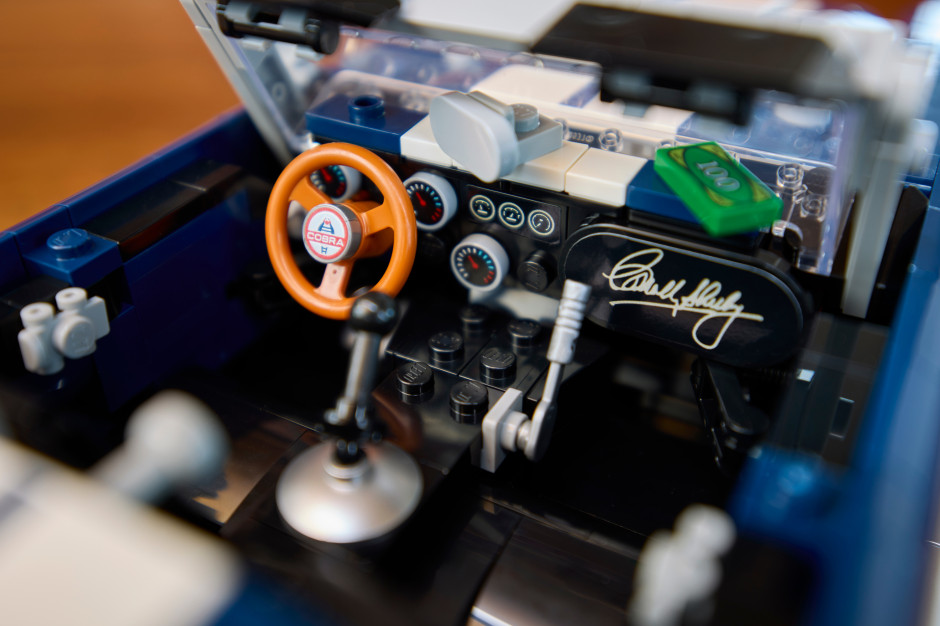 Ícones Lego Shelby Cobra 427 S/C (10357) / foto: materiais de imprensa Lego