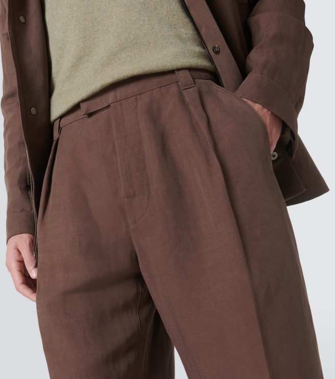 Pantalones de moda para el verano 2025 en estilo dandy Loro Piana / materiales de prensa