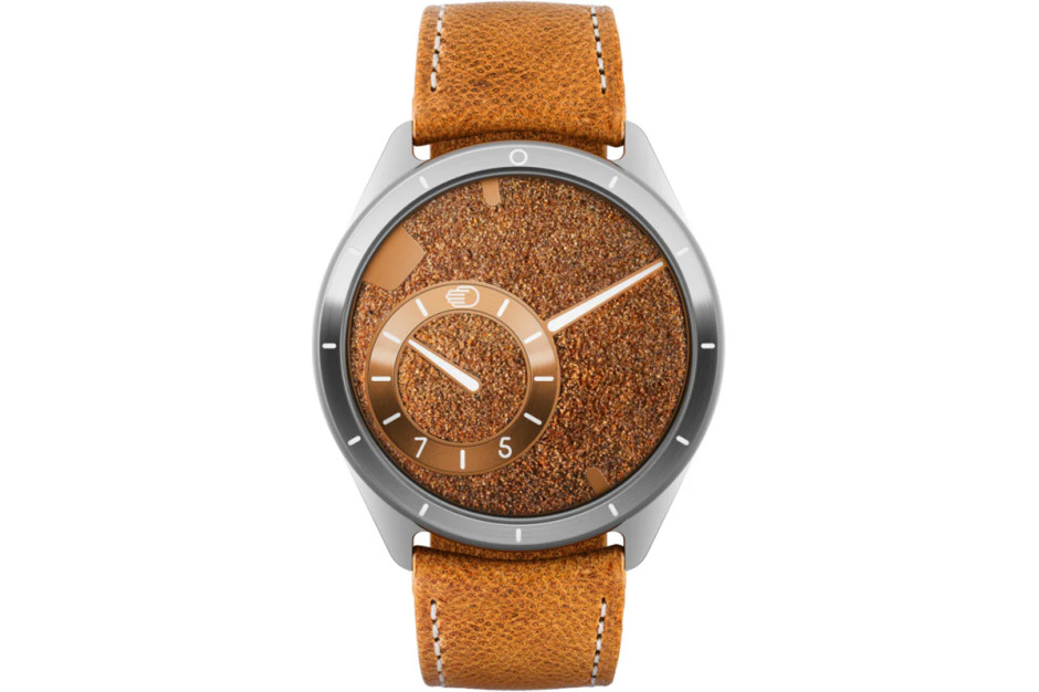 TIPO 9 S75 – relógio com areia do deserto no mostrador / Material de imprensa Ressence