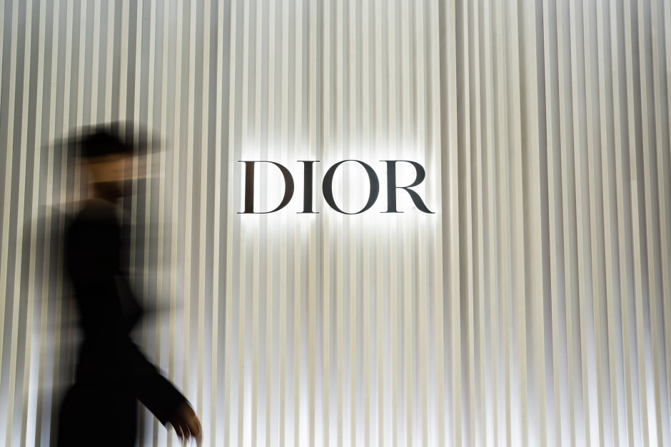 Una boutique della casa di moda di lusso Dior, alle prese con una crisi d'immagine / Shutterstock
