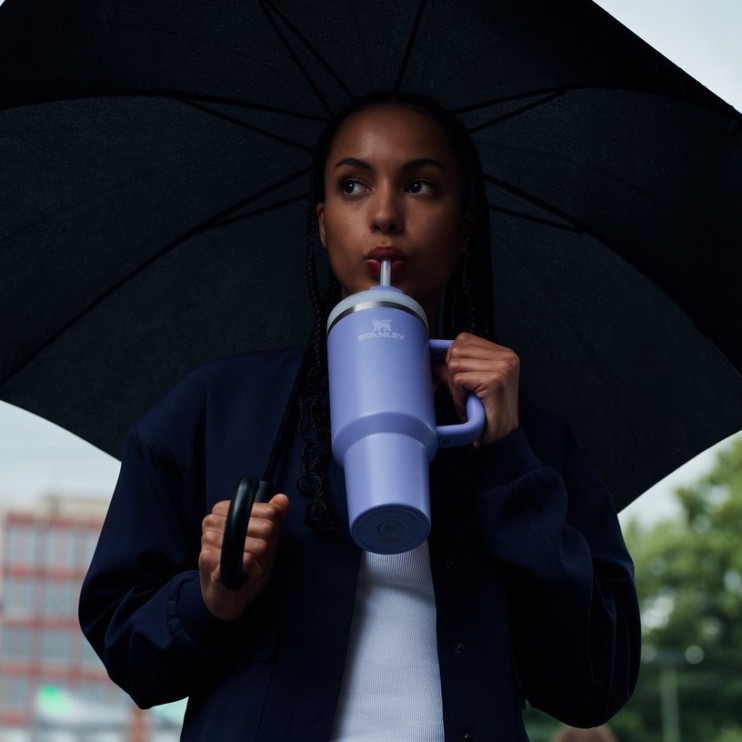 Stanley - La tazza d'acqua preferita dai Millennials / Materiali per la stampa