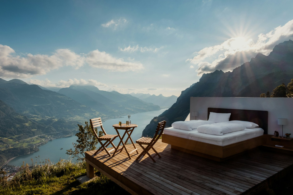 The Zero Star Hotel, Suíça / Unsplash, Patrick Robert Doyle