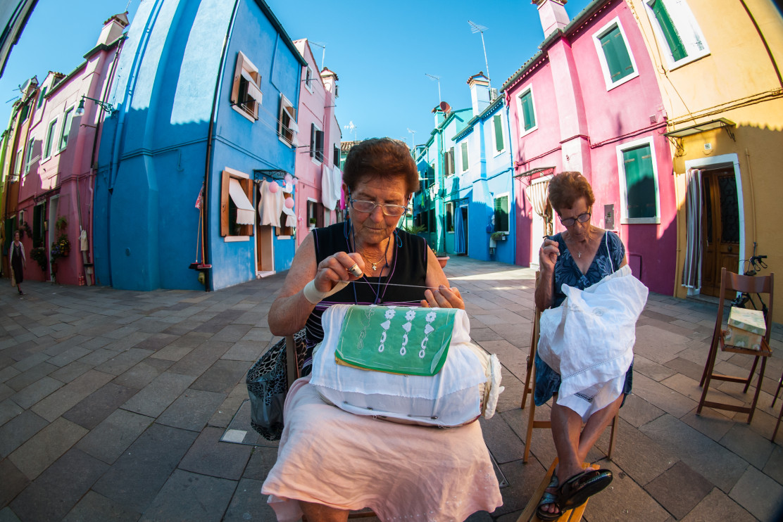 Burano'dan dantel üreticileri / Shutterstock