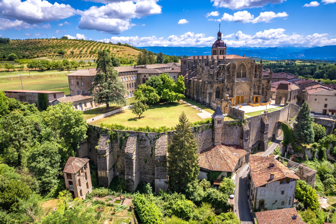 Saint-Antoine-l'Abbaye en Francia / Shutterstock