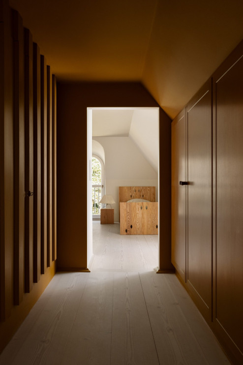 La casa de la familia Dinsen en Dinamarca / diseñada por Mentze Ottsenstein, foto de Monica Grue Steffensen