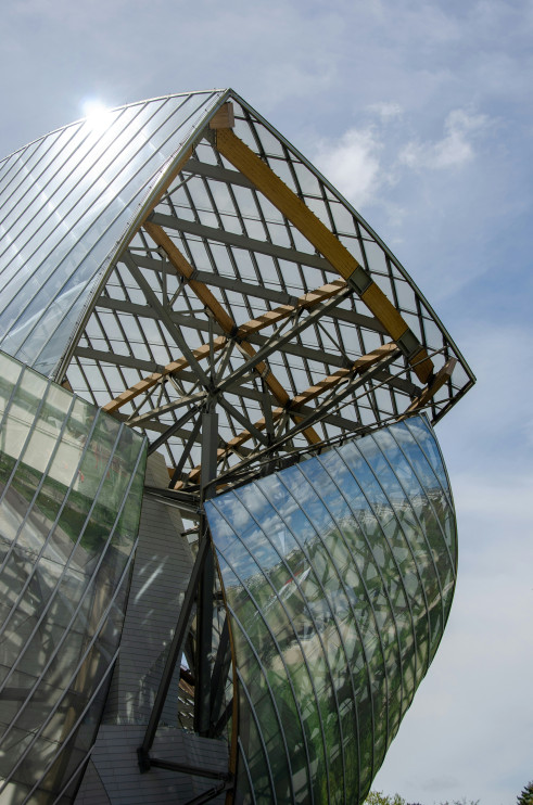Edifício da Fundação Louis Vuitton em Paris / Unsplash - Nadine Marfurt