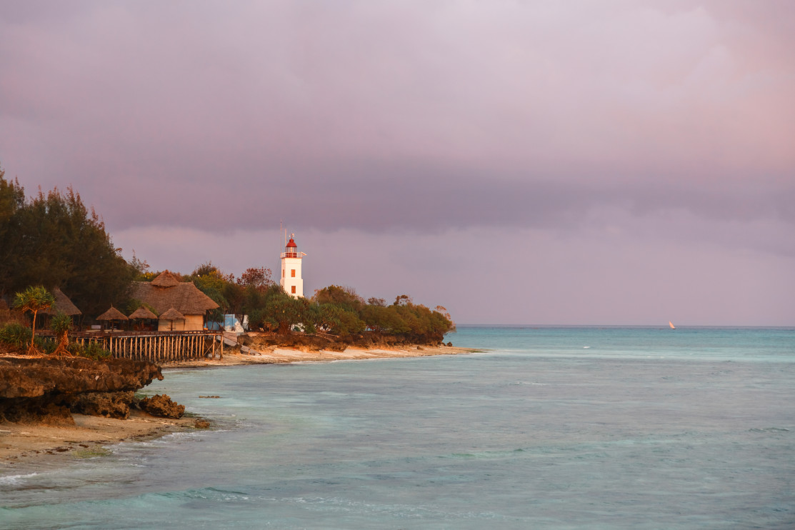 Faro di Nungwi / Shutterstock / Koverninska Olga