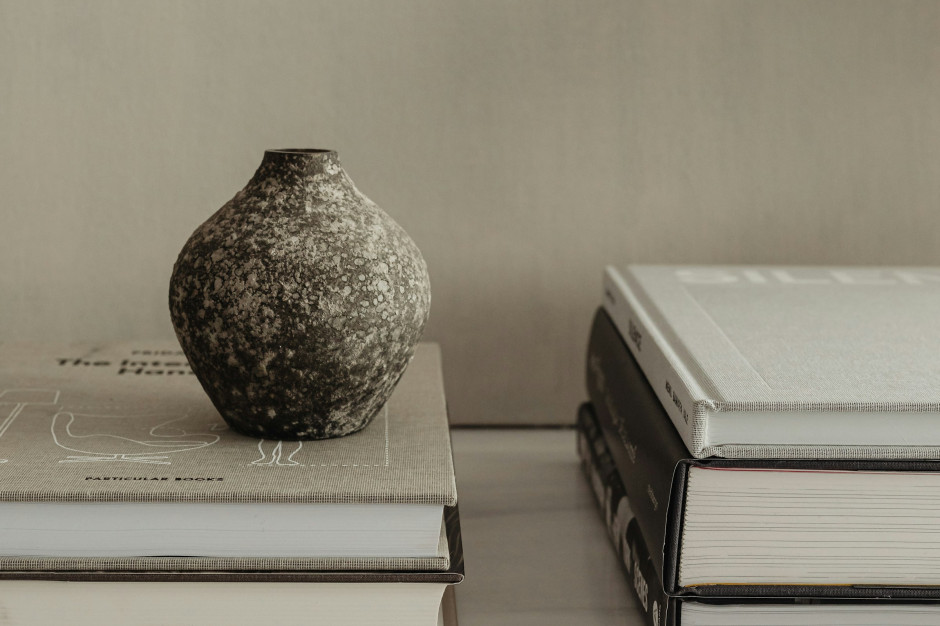 Beige fresco en la habitación - detalles / Unsplash, Karolina Grabowska