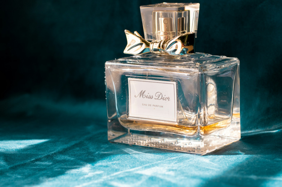 Luksusowy zapach Miss Dior, domu mody Dior / Unsplash, Marisa Garrido