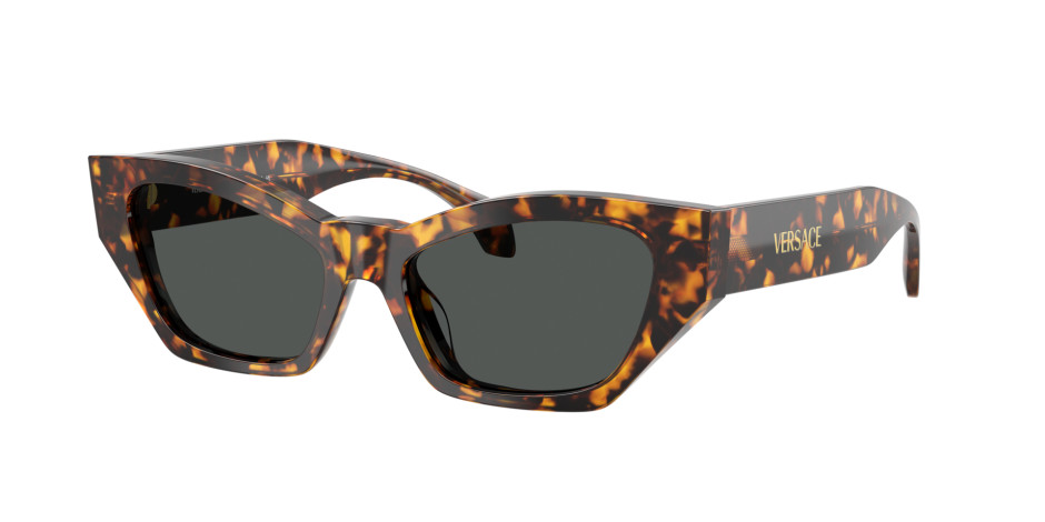 Occhiali alla moda estate 2025 - Versace/EssilorLuxottica, materiale stampa.