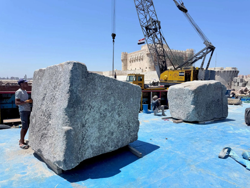 Archeologen hebben granietblokken opgegraven die ooit de beroemde vuurtoren van Pharos vormden / foto: GEDEON Programmes / CEAlex
