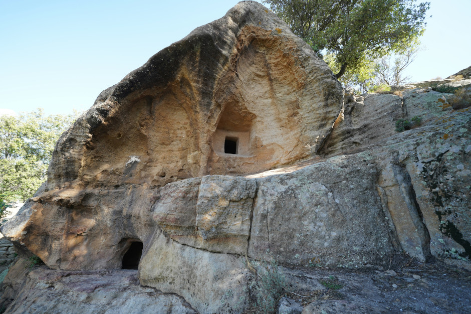 Domus de janas – sprookjeshuizen op Sardinië / Unsplash, Jurgen Scheeff