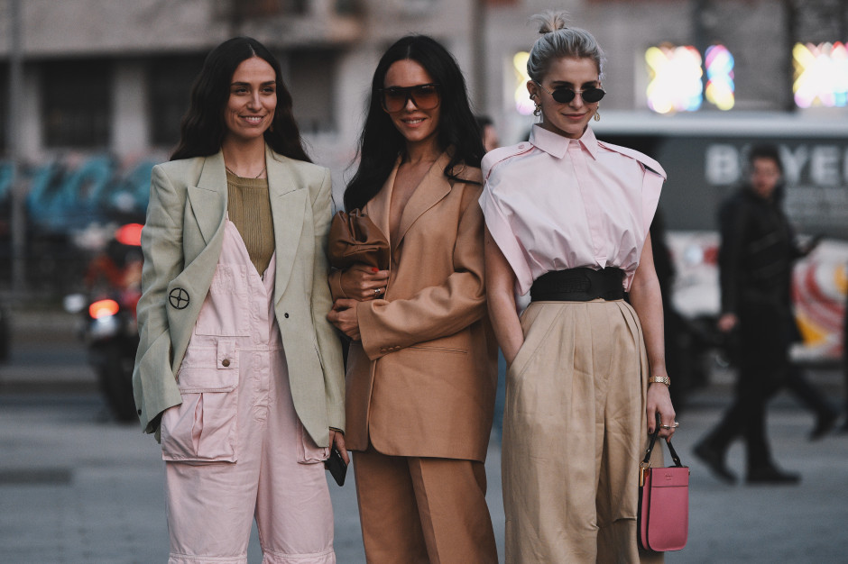 Fashionistas na Semana de Moda de Milão /Shutterstock