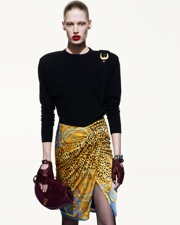 Versace - Campagna pubblicitaria autunno 2025 / Materiali stampa Versace, foto: Mert & Marcus