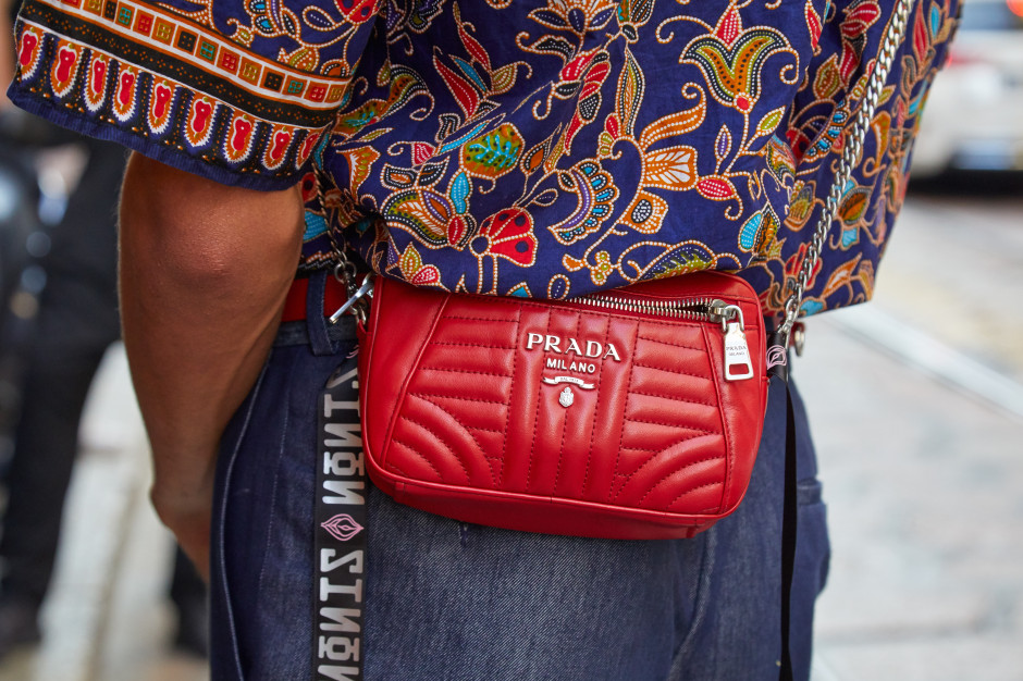 Bolsa Prada durante a Semana de Moda / Shutterstock
