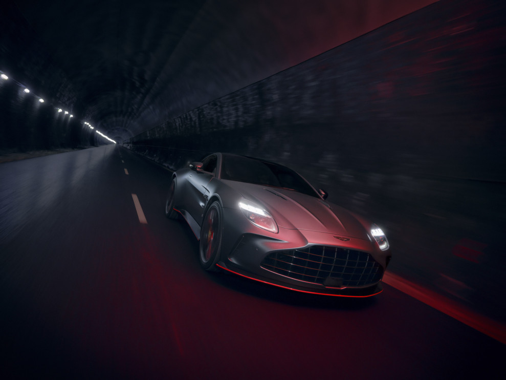 Aston Martin Vantage S / materiali stampa