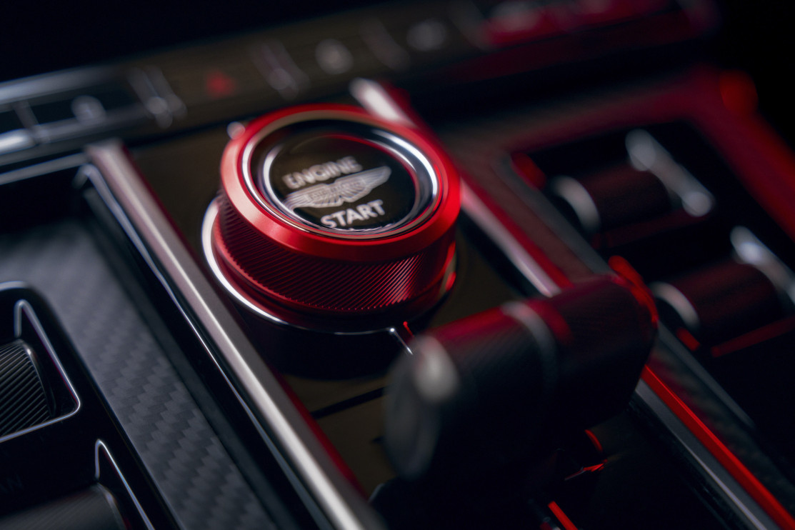 Aston Martin Vantage S / materiali stampa