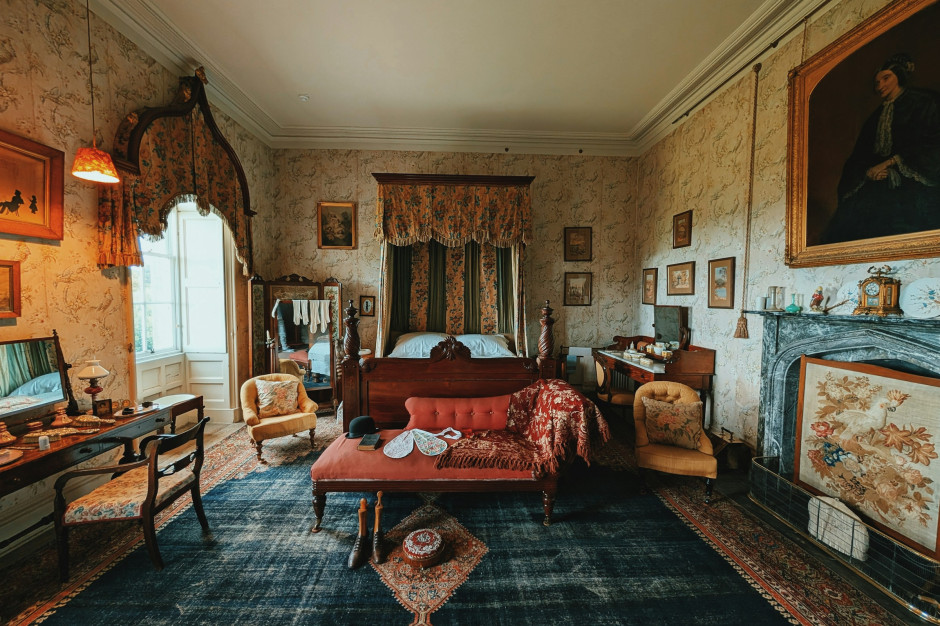 Castlecore-inspired interior / Unsplash, Nick Nice