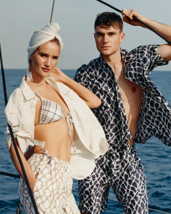 Burberry - Coleção de Praia Verão 2025 / Materiais de Imprensa