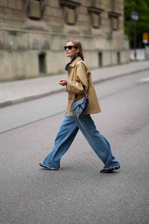 Moda Otoño 2025 - Chaqueta de cuero en tonos marrones / Getty Images