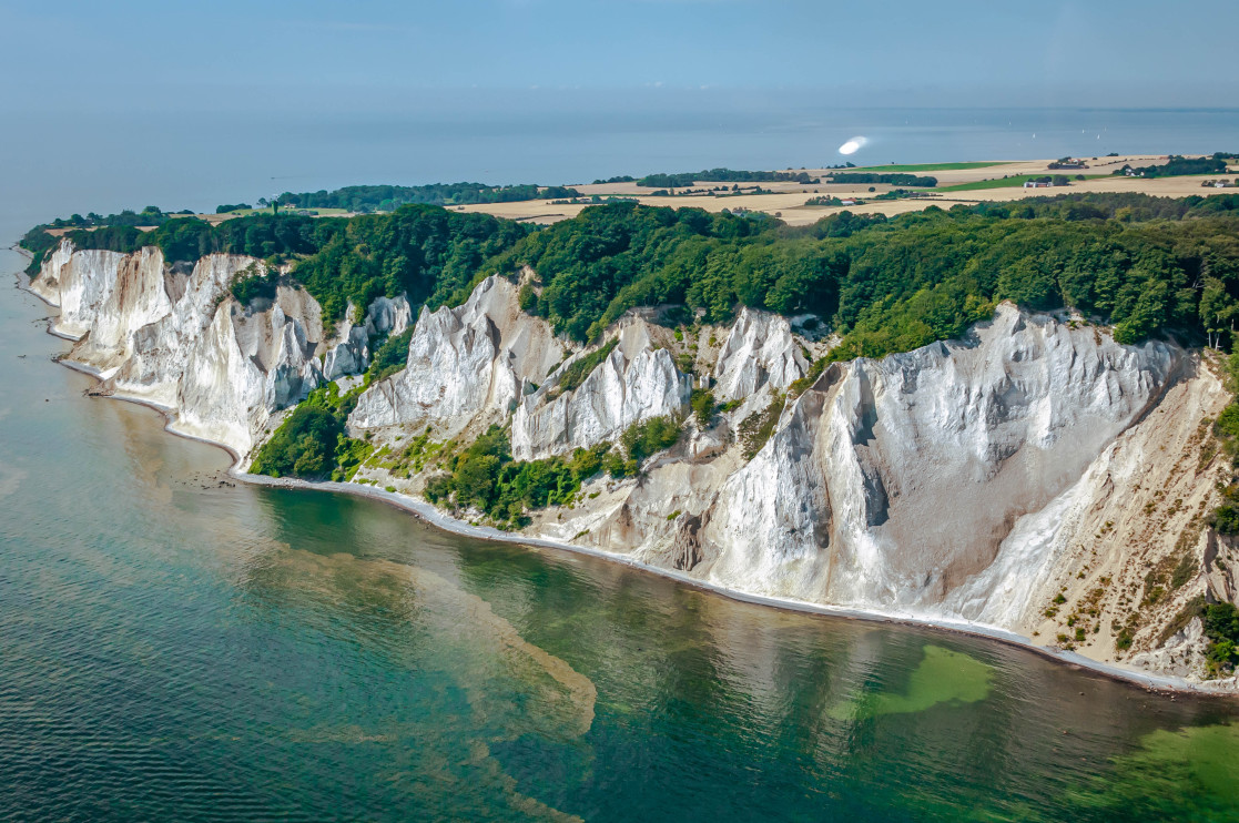 Los acantilados daneses de Møns Klint / Shutterstock / Britta Paasch