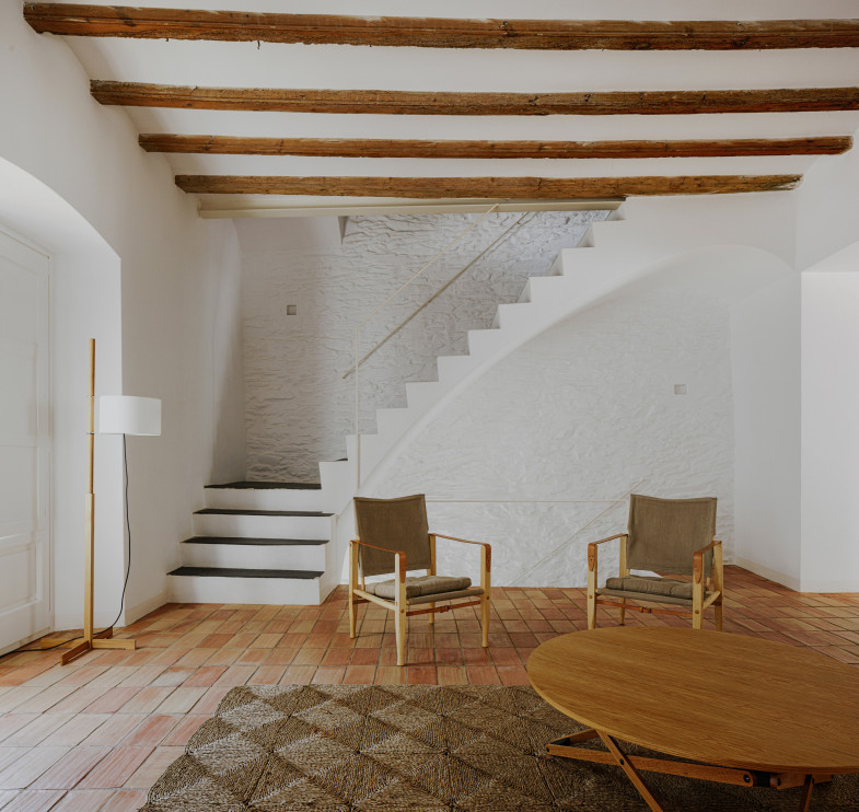 Antiga casa de pescador em Cadaqués / materiais de imprensa - Bea Portabella + Jordi Pagès, foto de David Zarzoso