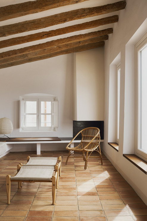 Antiga casa de pescador em Cadaqués / materiais de imprensa - Bea Portabella + Jordi Pagès, foto de David Zarzoso