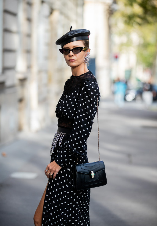 Moda Verão 2025 - Vestido de Bolinhas / Getty Images