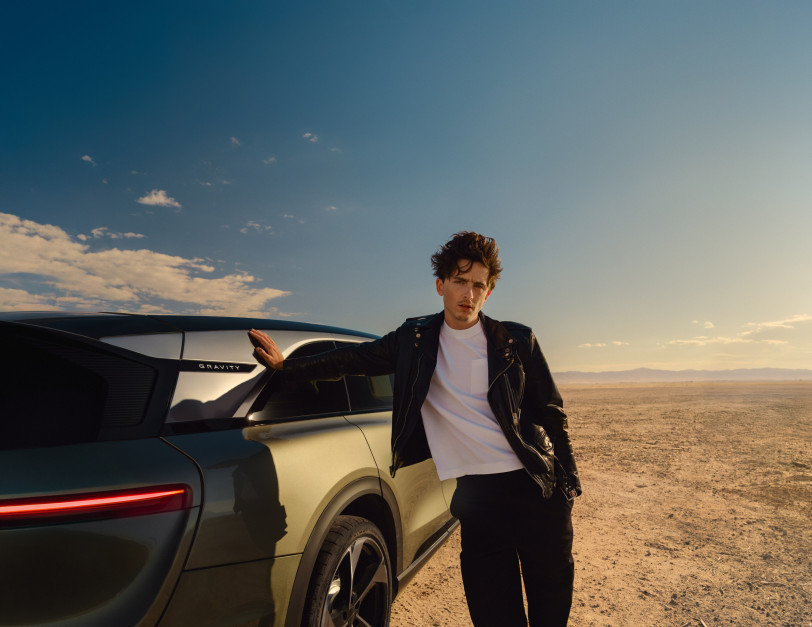 Timothée Chalamet es embajador de la marca Lucid / foto: Lucid Group