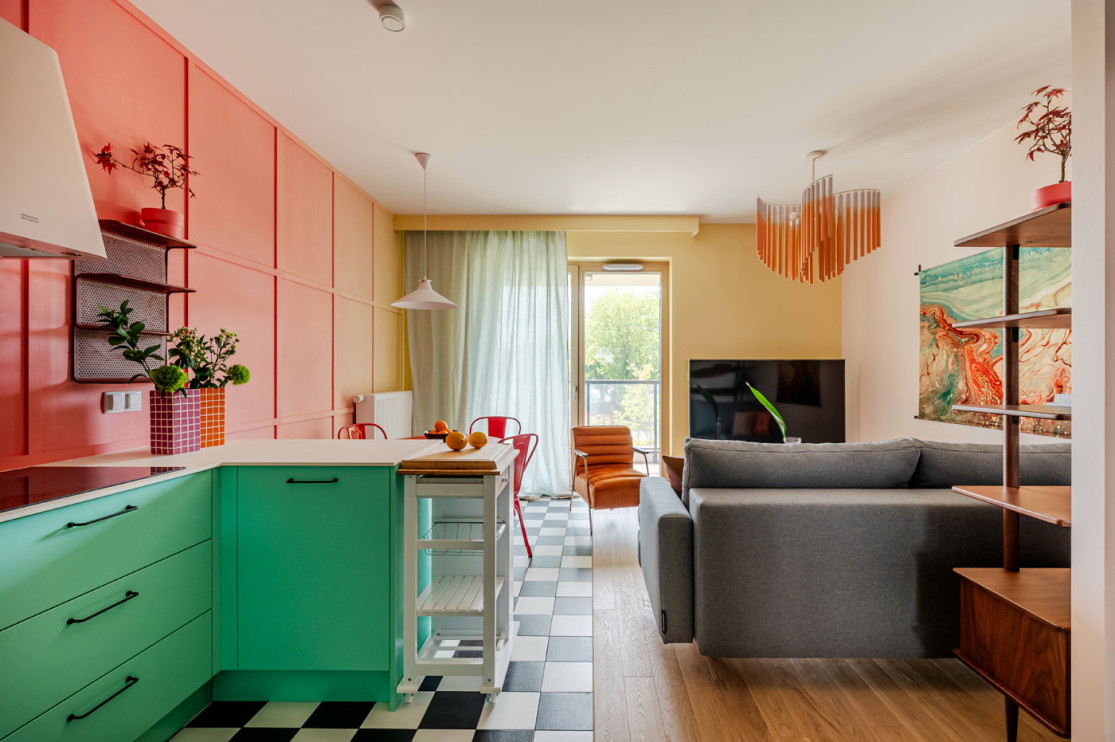 Apartment for rent in Warsaw's Wola district in retro Palm Springs colors / press materials, project Deer Design, photo: Zagórny Studio