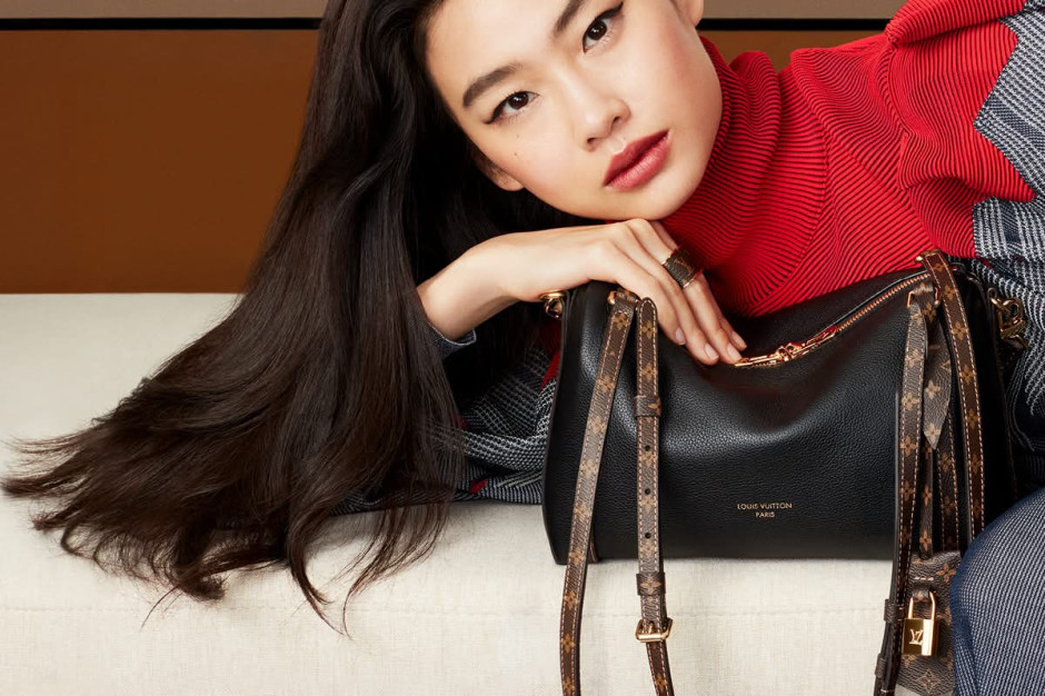 Hoyeon is the face of the Louis Vuitton campaign, Express / Louis Vuitton bag, campaign press materials, brand Facebook