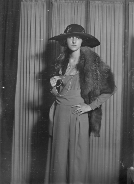 Miss Guggenheim - 1919 / Arnold Genthe / Heritage Images / Getty Images