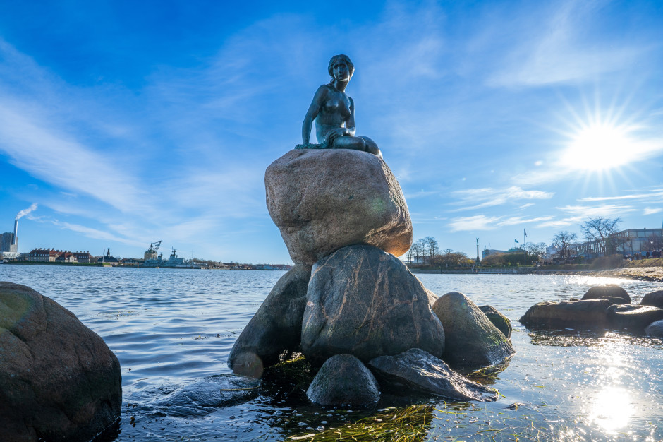 La Sirenita de Copenhague: un monumento hermano de la controvertida Gran Sirena