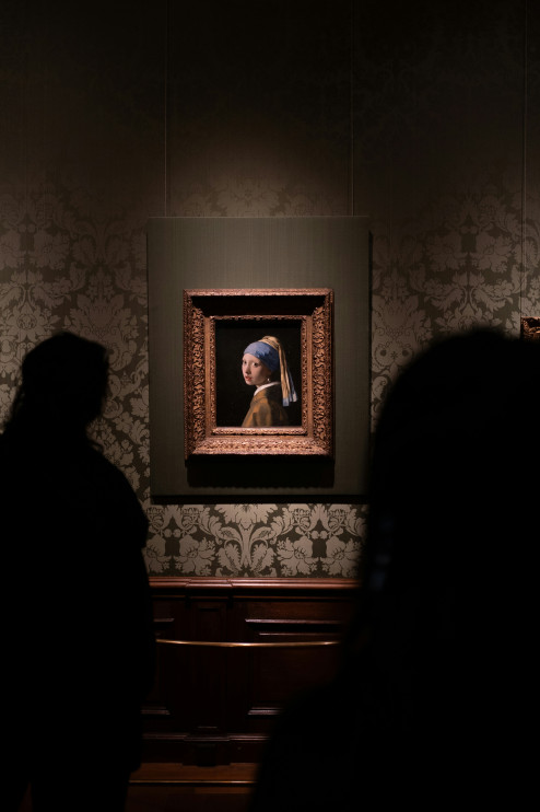 Girl with a Pearl Earring by Jan Vermeer / Unsplash - Fang Guo