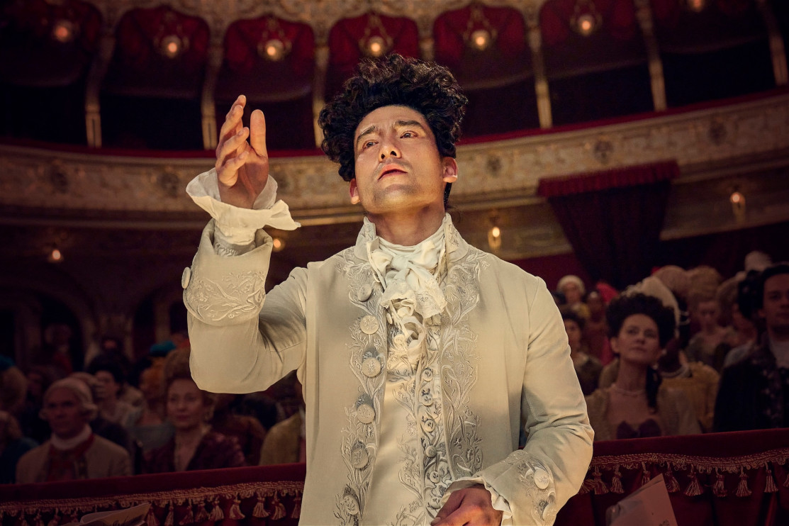 Will Sharpe nel ruolo di Wolfgang Mozart nella serie Amadeus / Materiali stampa SKY