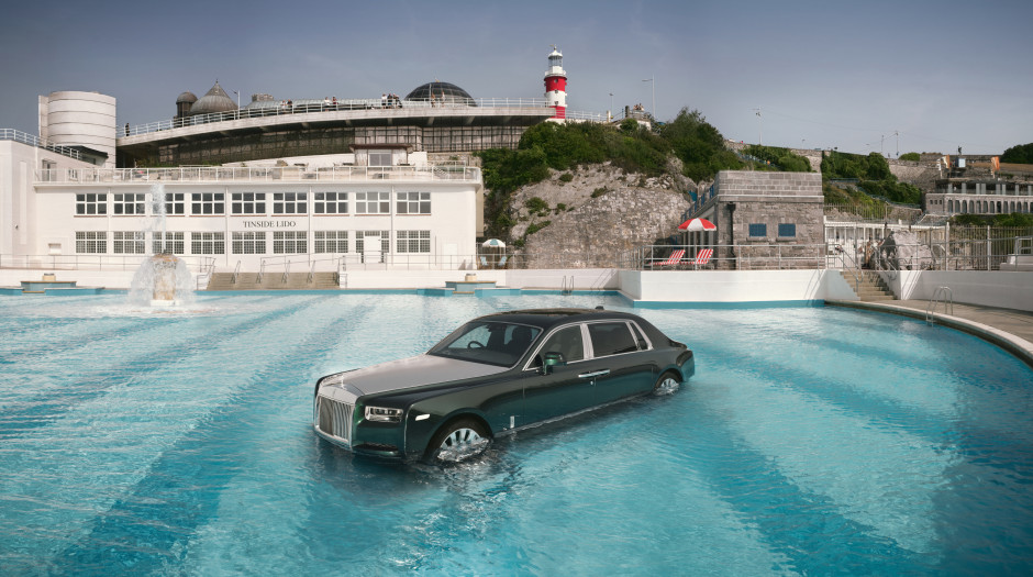 To celebrate the 100th birthday of the Rolls-Royce Phantom, Rollce sank his legendary car. License: Press materials / Rolls-Royce