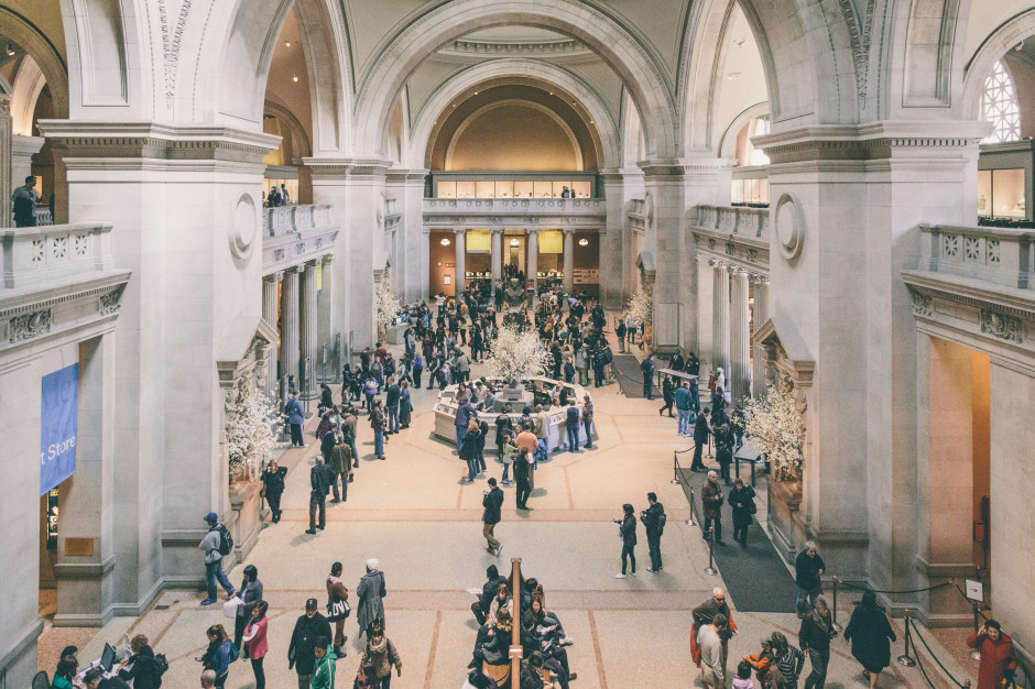 O Metropolitan Museum of Art anuncia uma exposição única da obra de Rafael. Licença: Tomas Eidsvold / Unsplash