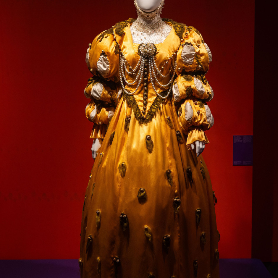 Vestido de arquivo, criação disponibilizada como parte da exposição