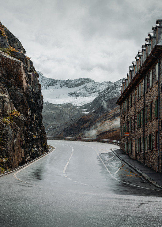 O Hotel Belvédère abandonado nos Alpes — uma das maiores atrações turísticas da região. Foto: Andriy Baidak / Shutterstock