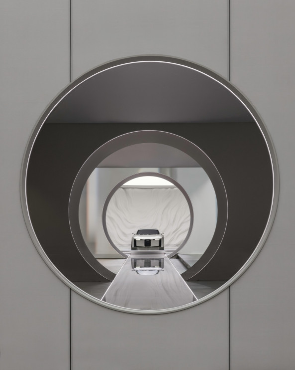 Audi x Harris Dickinson / materiais de imprensa