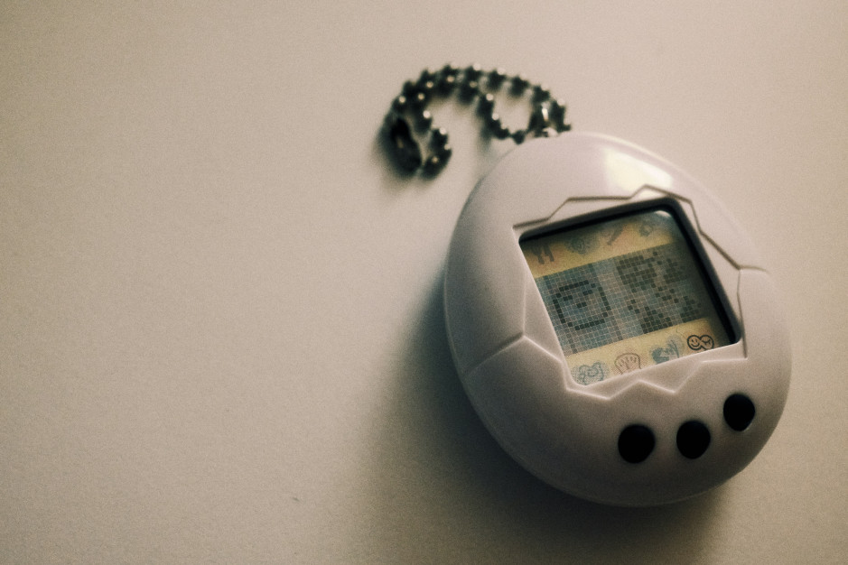 Os tamagotchis estão de volta à moda graças ao TikTok e à nostalgia da Geração Z. Foto: COSMOH / Unsplash