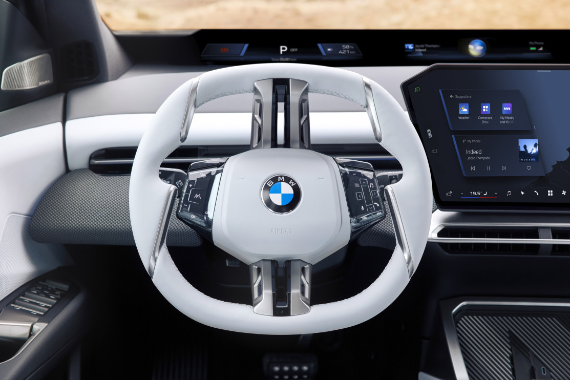 BMW iX3 - uma nova versão do popular SUV / materiais para a imprensa