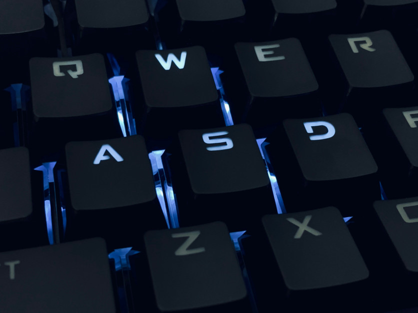 Hackers atacaram Gucci e Balenciaga. Foto: Muha Ajjan / Unsplash