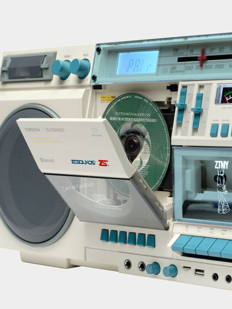Zutomayo and Orion present a modern boombox. Photo: Press materials / Zutomayo