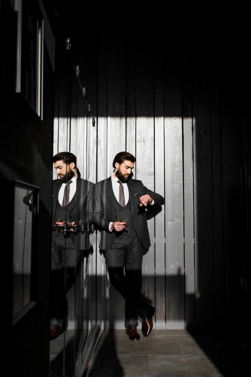 Código de vestimenta da elegância masculina / Pexels, foto: Shuvalova Natalia