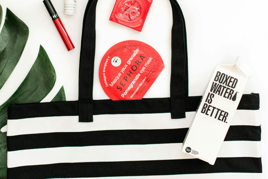 Cosmetica van Sephora, een merk van LVMH. Licentie: Boxed Water Is Better / Unsplash